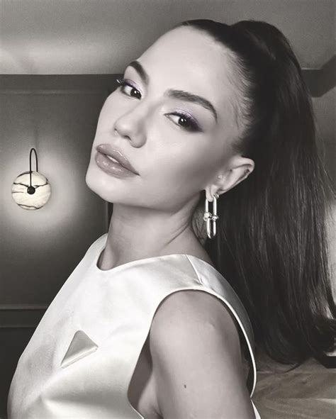 Demet Özdemir demetozdemir Instagram photos and videos