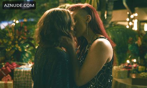 SOFIA VERGARA Nude AZNude