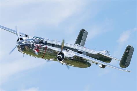 Bombardér North American B 25 Mitchell 2 Tažný Kůň Amerického