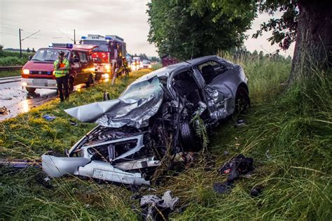 T Dlicher Unfall In Herrenberg Ein Toter Und F Nf Verletze Bei