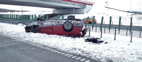 Koszmarny Wypadek Na A1 Poszkodowani Zakleszczeni We Wraku Jeden Z