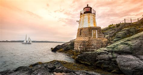 Explore The Castle Hill Lighthouse Newport Rhode Island