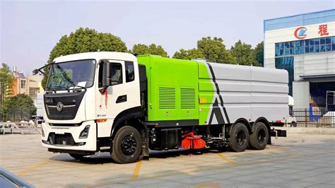 Dongfeng Dual Axle Wash And Sweep Truck Land Road Sweeper Truck 10