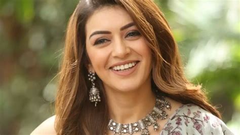 Hansika Motwani వైరల్ పిక్స్ కాబోయే భర్తను పరిచయం చేసిన హన్సిక