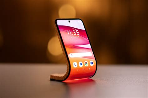 Motorola Shows Off Bendable Phone Concept Lowyat Net