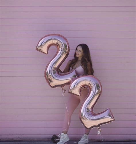 Feeling 22 Birthday Balloons Rose Gold Number 22 Balloons 22 - Etsy | Number balloons photoshoot ...