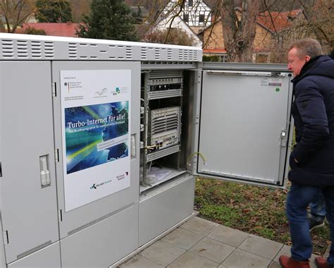 Glasfaser Netzbetreiber Bürger werden gezielt getäuscht teltarif