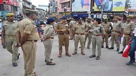 Police Commissioner Inspected The Traffic System Walked On The Road To