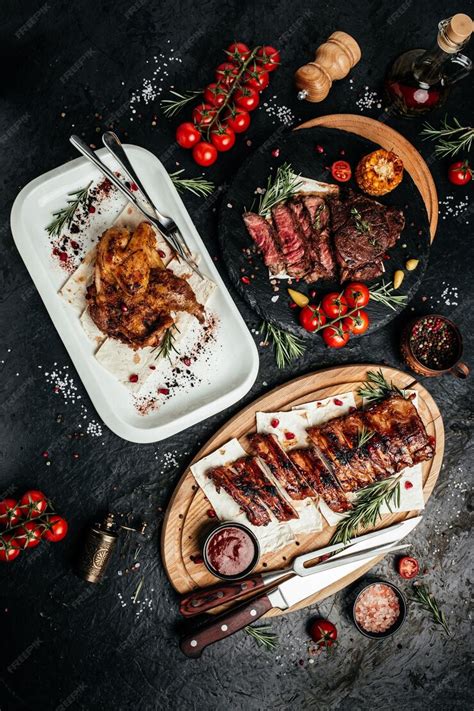 Conjunto De Pratos De Carne Churrasco Entrecosto De Porco Com Molho