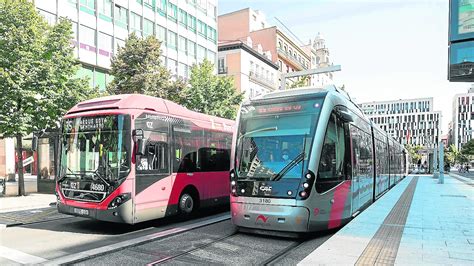 Zaragoza Recortar El Transporte P Blico En Verano Los Autobuses