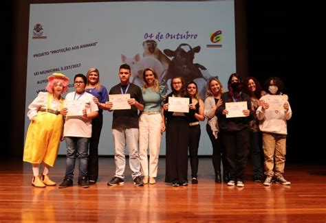 Notícia Vencedores do concurso de desenho recebem medalhas no Dia de