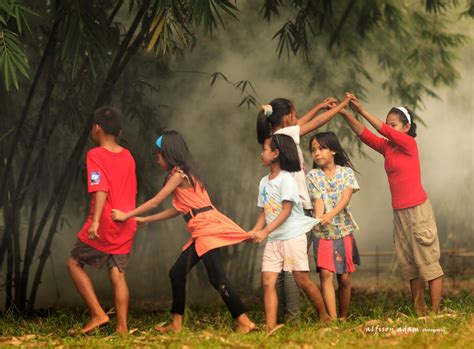tanda baca waktu kita kecil puisi