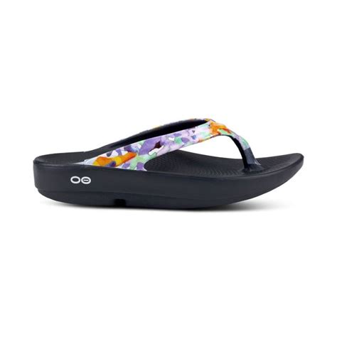 OOFOS WOMEN'S OOLALA LIMITED SANDAL - PURPLE WATERCOLOR ...