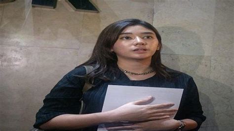 Heboh Mobil Clara Shinta Ditarik Debt Collector Selebgram Tik Toko