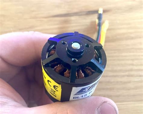 Eflite Moteur Brushless 880Kv EFL8463 Kaufen Auf Ricardo