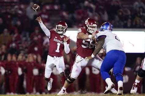 Oklahoma Football: OU beats Kansas with lackluster performance ...