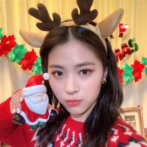 Pin di vireliq su itzy | Kpop, Natale