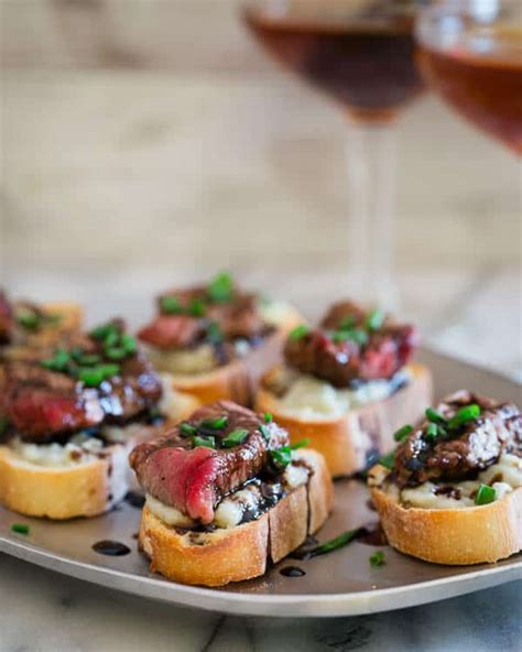 Blue Cheese Steak Crostini Steak Crostini Appetizer With Blue Cheese