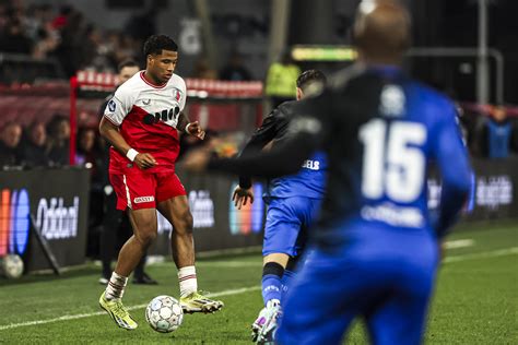 Zegereeks Uitgebreid Fc Utrecht Klopt Heracles Almelo