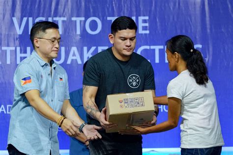 Look Davao City Vice Mayor Sebastian Duterte Visits Earthquake Victims In Padada Davao Del Sur