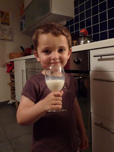 Portrait Au Verre De Lait Lyon Le Mai Flickr