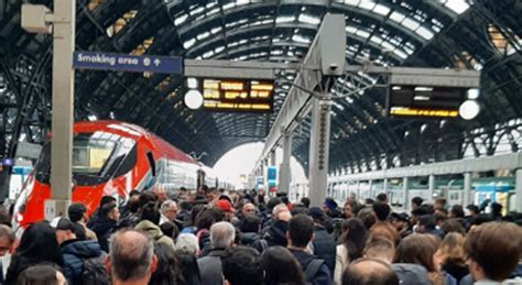 Treni Ritardi E Cancellazioni Per Un Guasto Alla Stazione Di Milano