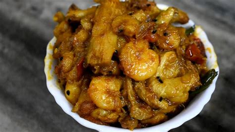 Kochur Loti Chingri Recipe Ii Traditional Bengali Recipe Chingri Mach