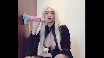 Qué tan cómodo es el sexo con una gran polla Medias y tacones altos XVIDEOS