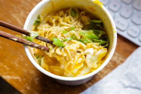 Cheese Egg Ramen Instant Noodle Recipe