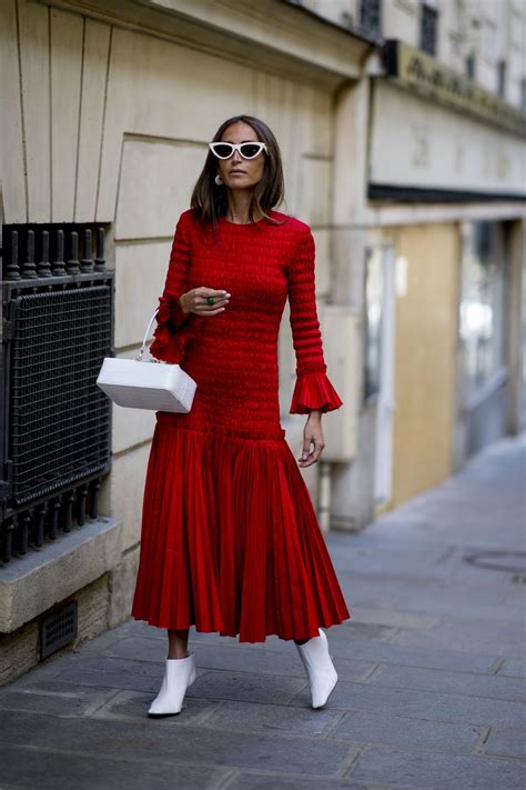 All Of The Most Chic Street Style Looks From Paris Fashion Week Aw23 Cool Street Fashion