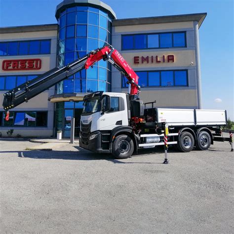 Autocarro Con Gru R B SRL Fassi Emilia Fassi Emilia