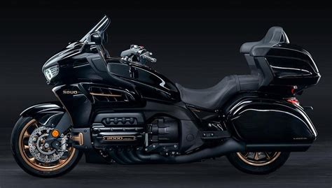 Eight-cylinder tourer from China takes aim at the Honda Gold Wing ...