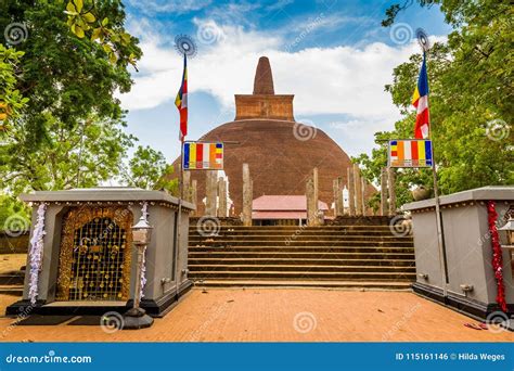 Jetavanarama Dagoba The Biggest Stupa In Anuradhapura Sri Lank Stock