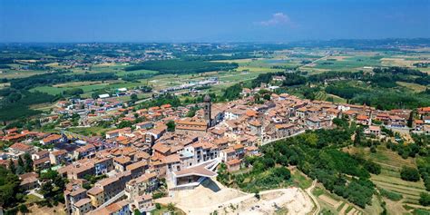 Peccioli è il Borgo dei borghi 2024 la Toscana vince l undicesima