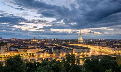 Meteo Torino oggi poco nuvoloso Martedì 19 foschia Mercoledì 20