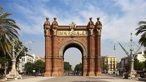 Cinco Cosas Que No Sab As Sobre El Arc De Triomf De Barcelona