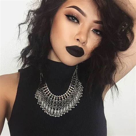 7 Swoon Worthy Makeup Ideas For Black Dresses Sheideas