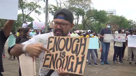 Video Proteste In Sri Lanka Dauern An Stern De