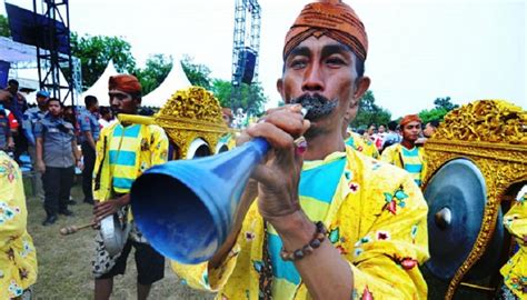 Alat Musik Tradisional Jawa Timur Berikut Cara Memainkannya Bagian