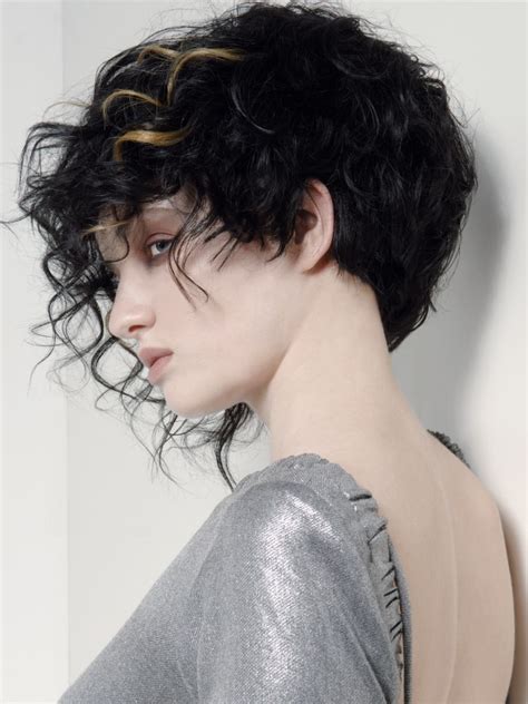 Asymmetrical Short Hairstyles To Grab Everyones Attention Hairdo