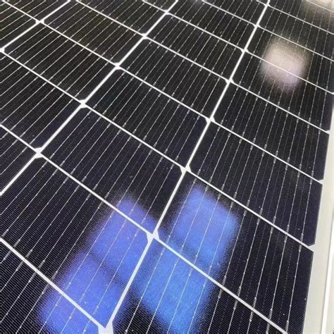 W W High Efficiency Monocrystalline Half Cell Hot Solar Panel