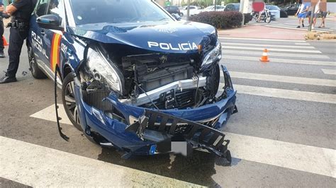 Accidente De Un Coche De La Policía Nacional En La Avenida Cantabria De