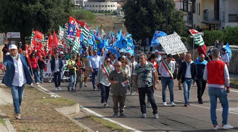 Olbia Centinaia Di Cittadini Alla Marcia Di Protesta Sanit Negata