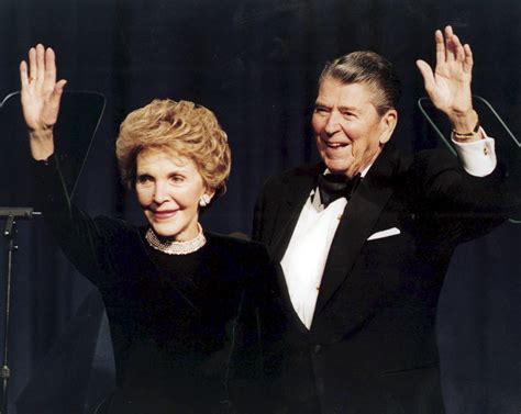 Former Us First Lady Nancy Reagan Dies At 94 Times Of Oman