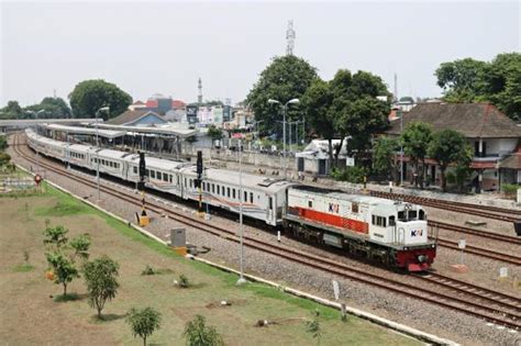 KAI Cirebon Siapkan Kereta Angkutan Lebaran Tiket Bisa Dipesan Mulai