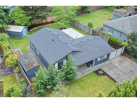 13240 E Burnside St Portland Or 97233 Mls 21554931 Redfin