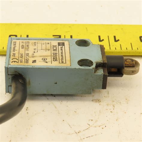 Telemecanique Xcm B V A Plunger Roller Limit Switch