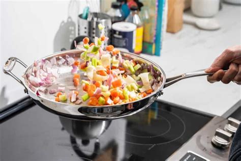 Why Do Chefs Use Aluminum Pans at Guadalupe Wolf blog