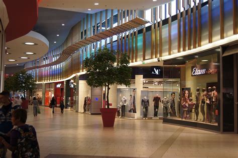 Centre Commercial Auchan Louvroil Vddt Architectes