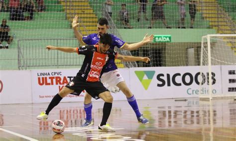 Vit Ria E Lideran A Da S Rie Ouro Garantidas Para O Jec Krona Futsal